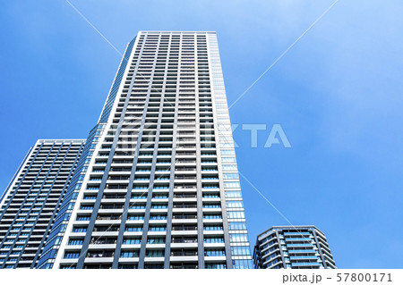 タワーマンションと青空 タワーマンションと青空 57800171