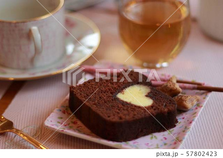 愛情ケーキ 57802423