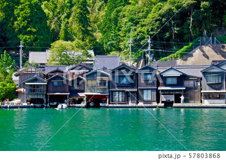 伊根の舟屋 57803868