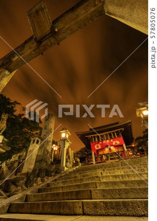 伏見稲荷大社の風景 57805076