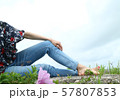 沖縄　曇り空　糸満　海　花　 57807853
