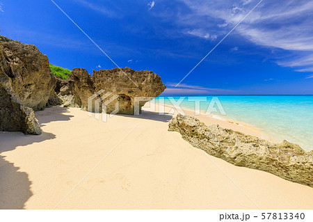 宮古島市来間島 隠れビーチの写真素材