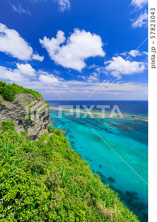 伊良部島_サンゴ礁の絶景 伊良部島_サンゴ礁の絶景 57823043