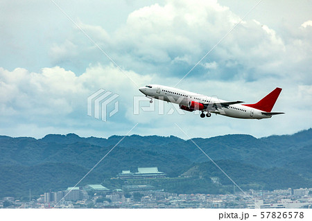 ボーイング737旅客機 関西国際空港  57826578