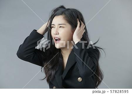 女性　ビジネス 57828595