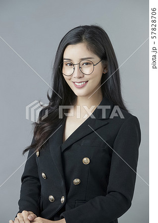 女性　ビジネス 57828706