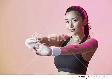女性 スポーツ アスリート 女性 スポーツ アスリート 57828792