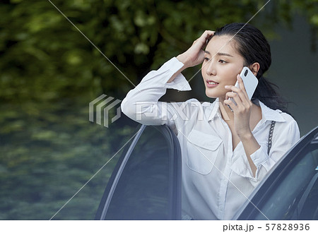 女性 ビジネス 運転 女性 ビジネス 運転 57828936