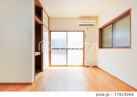 転入前・転出後の何もない部屋 57829968