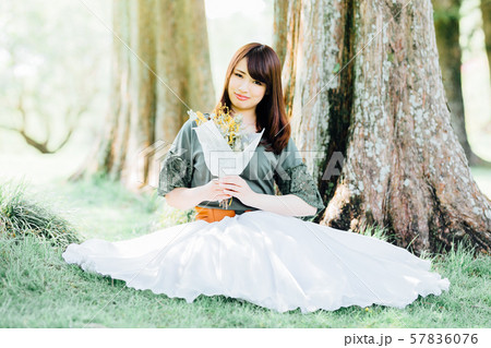 女性　ポートレート 57836076
