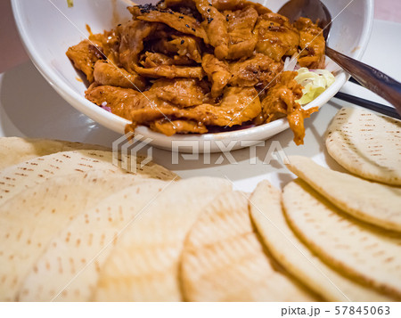 pocket bread with braised pork neck 57845063