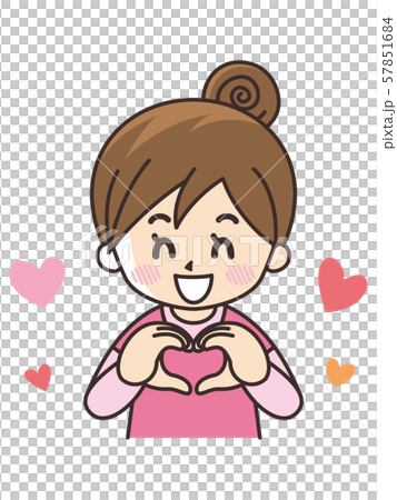 手でハートを作る若い女性 57851684