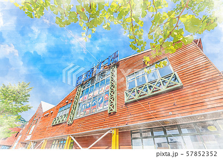 北海道の夏 函館 早朝の西波止場 57852352