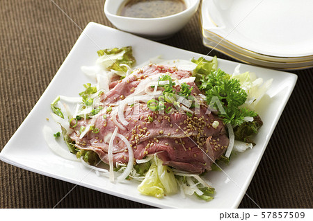 ローストビーフのサラダ7 57857509
