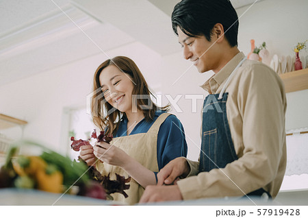 男女 ライフスタイル 料理 男女 ライフスタイル 料理 57919428