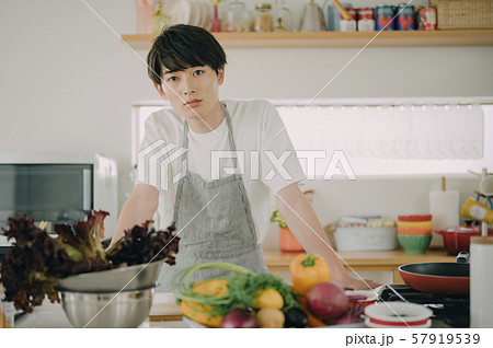 男性 ライフスタイル 料理 男性 ライフスタイル 料理 57919539