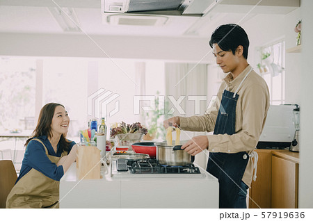 男女 ライフスタイル 料理 男女 ライフスタイル 料理 57919636