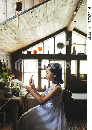 女の子　子供　ドレス 57920164