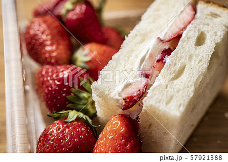 苺サンド 57921388
