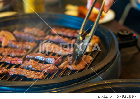 ホットプレートで焼き肉 57922997