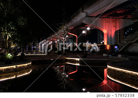六甲アイランド　アイランドセンター前の夜景 57932338