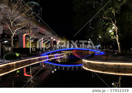 六甲アイランド　アイランドセンター前の夜景 57932339