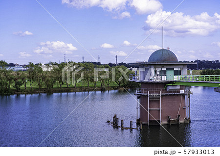 「矢切の渡し」 江戸川に掛かる水道施設 「矢切の渡し」 江戸川に掛かる水道施設 57933013