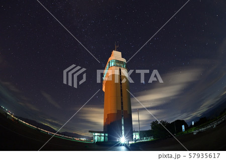 五老タワーと夜景 57935617