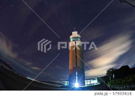 五老タワーと夜景 57935618