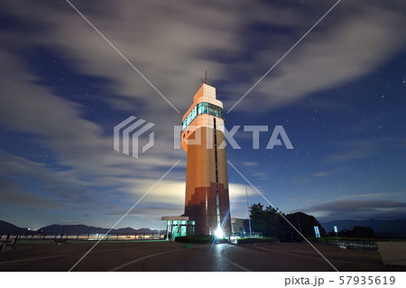 五老タワーと夜景 57935619