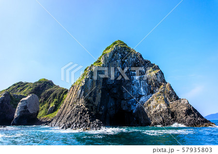 芥屋の大門　遊覧船からの眺め　【福岡県糸島市】 57935803