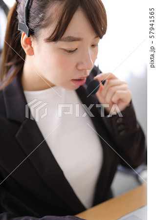 オペレーション 女性 オペレーション 女性 57941565