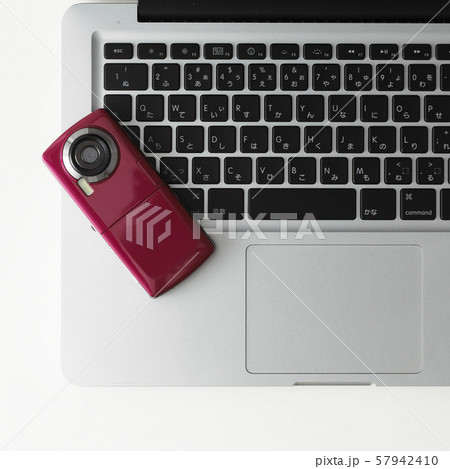 PCと携帯電話 57942410