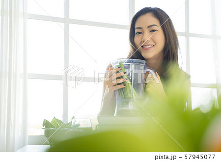 女性　健康　ヘルシー 57945077