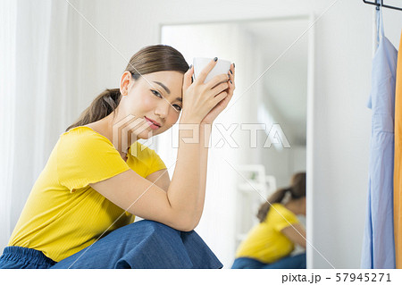 女性　ライフスタイル 57945271