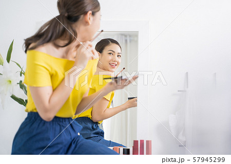 女性 ビューティー 女性 ビューティー 57945299