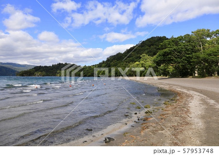 御前ヶ浜付近からうつす十和田湖畔の風景 御前ヶ浜付近からうつす十和田湖畔の風景 57953748