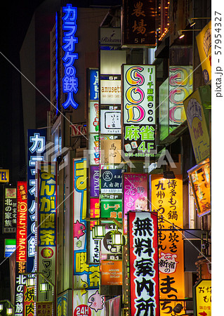 新宿 歌舞伎町のネオンの写真素材
