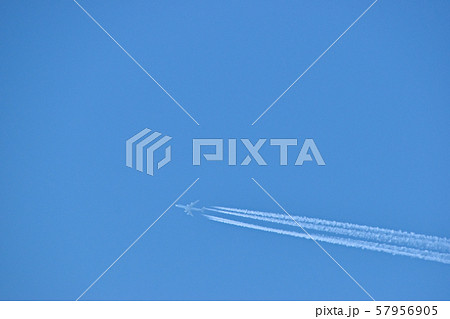 飛行機雲 飛行機雲 57956905