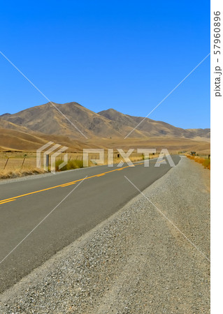 アメリカ荒野の道の写真素材