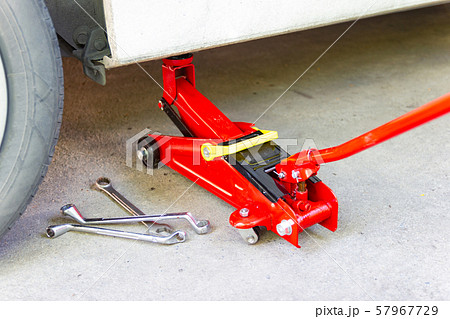 tool jack lift car for Maintenance of cars 57967729