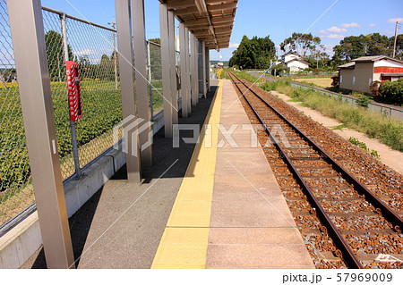 烏山線・下野花岡駅のホームから見た那須烏山方面 烏山線・下野花岡駅のホームから見た那須烏山方面 57969009