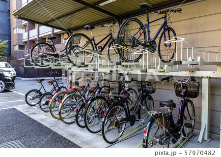 自転車置き場 57970482