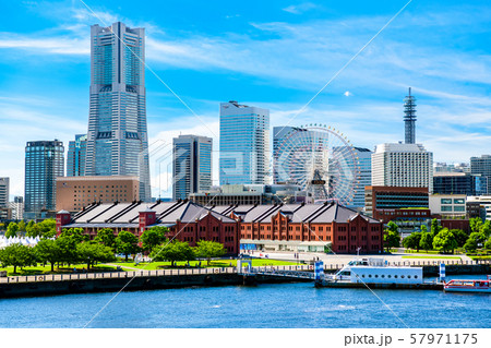 横浜 みなとみらいの風景 大さん橋からの眺望 横浜 みなとみらいの風景 大さん橋からの眺望 57971175