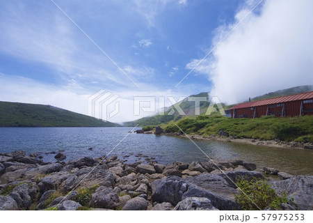 白馬大池周辺の景色（白馬連峰、長野県北安曇） 57975253