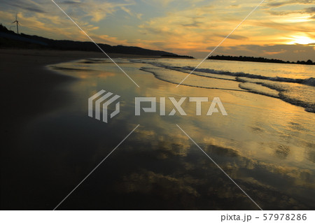 多伎の夕陽 57978286