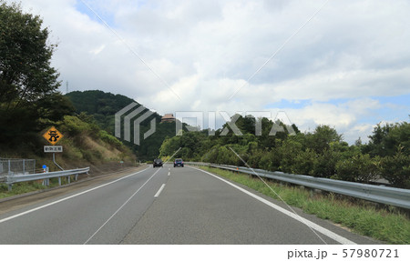 松山自動車道下り線、西条市考古歴史館 松山自動車道下り線、西条市考古歴史館 57980721