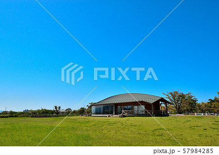 石川県　木場潟西園地展望休憩所 57984285