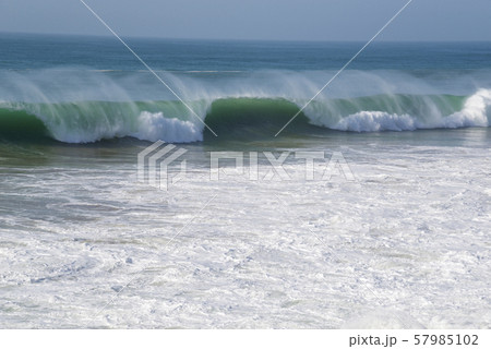 Ocean wave Ocean wave 57985102