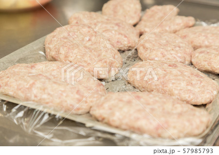 手作りハンバーグ 手作りハンバーグ 57985793